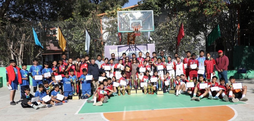 काष्ठमण्डप कपमा ५ टिम च्याम्पियन