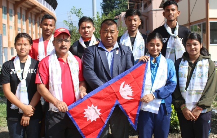 अन्तर्राष्ट्रिय ब्याडमिन्टनमा सहभागी हुन नेपाली खेलाडीसहितको टोली भारत जाँदै