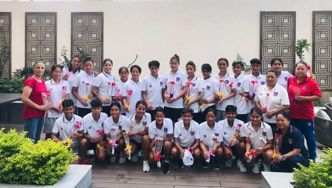 हरितालिका तीजको अवसरमा महिला साफ च्याम्पियनसिप फुटबल खेल्ने नेपाली राष्ट्रिय टोली