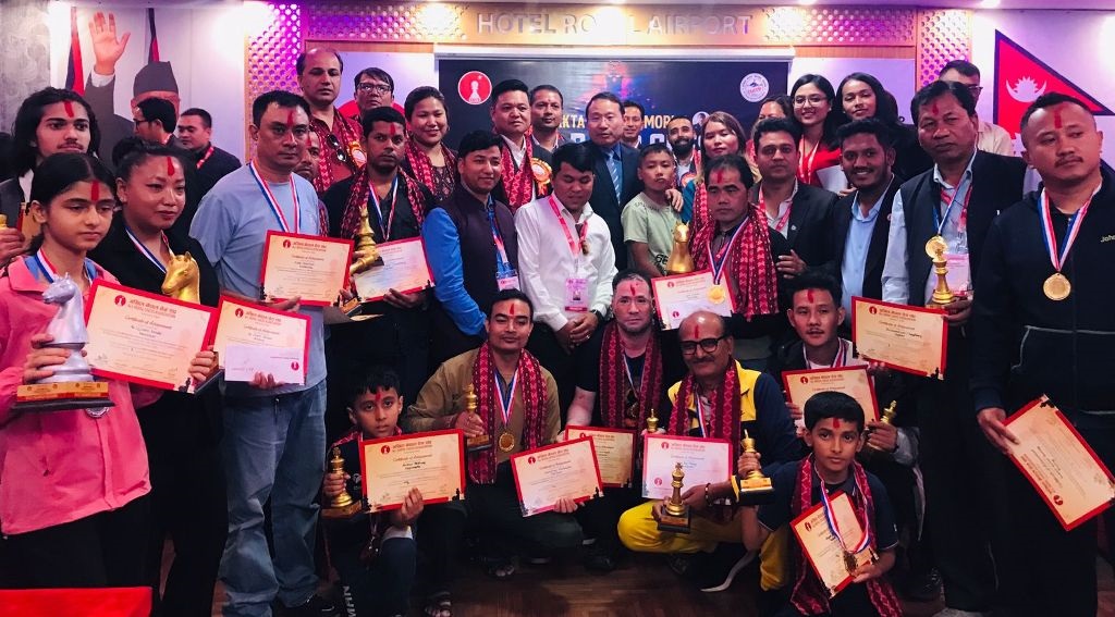 भक्त राना चेसको उपाधि रौतहटका सुमन र मोरङकी शान्तिलाई
