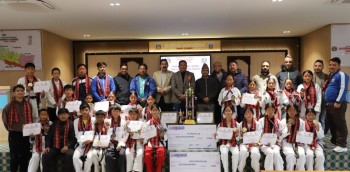 तारकेश्वोर नगरपालिकाद्वारा खेलाडी सम्मानित