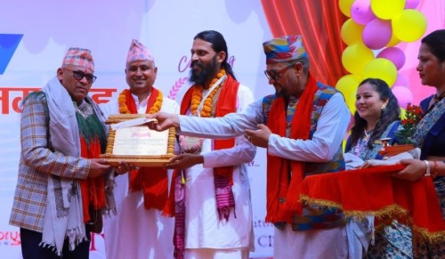 राखेप सदस्य टमाटा सम्मानित