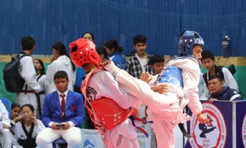 मिलन, रोशनी र सामीलाई स्वर्ण