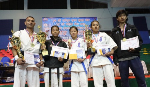 सनी, अनिशा र सपना च्याम्पियन