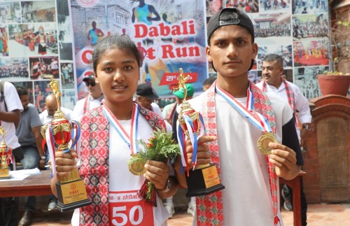 दौडमा सफल पुन र सांग्रिला श्रेष्ठ पहिलो